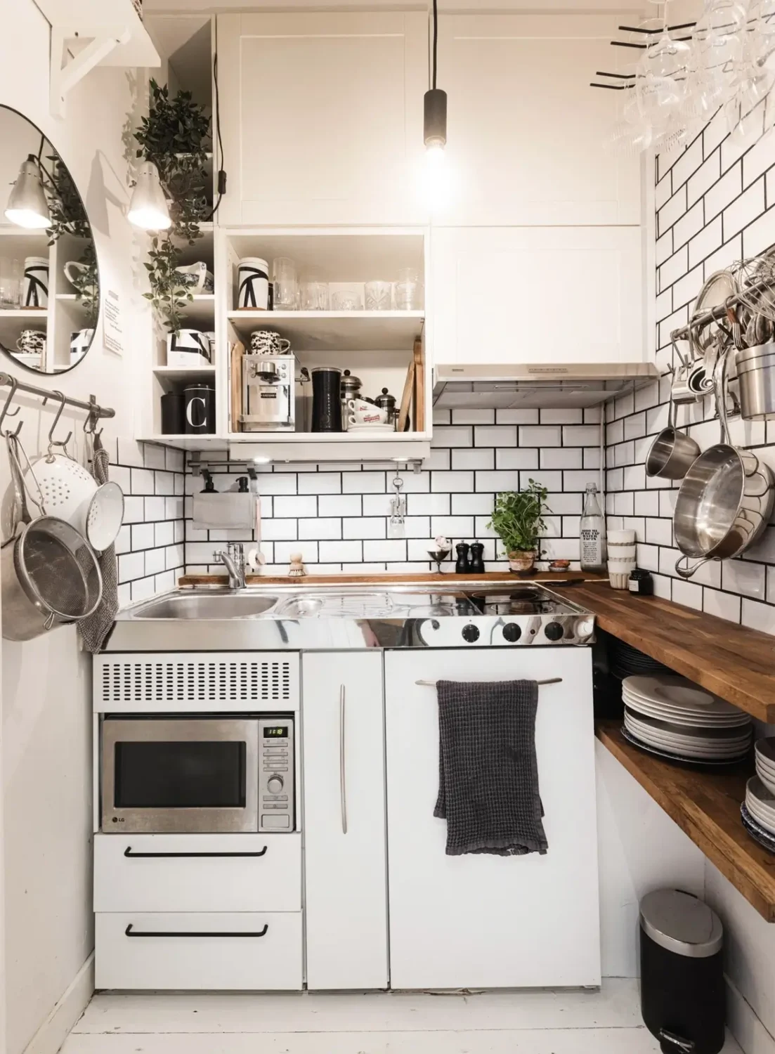 A Monochrome and Stylish Scandinavian Studio Apartment 16 monochrome-scandinavian-studio-apartment-curtain-room-divider-nordroom