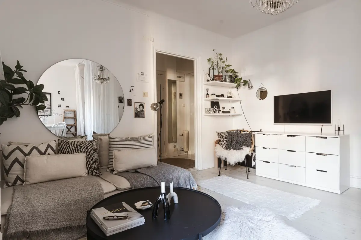 A Monochrome and Stylish Scandinavian Studio Apartment 13 monochrome-scandinavian-studio-apartment-curtain-room-divider-nordroom