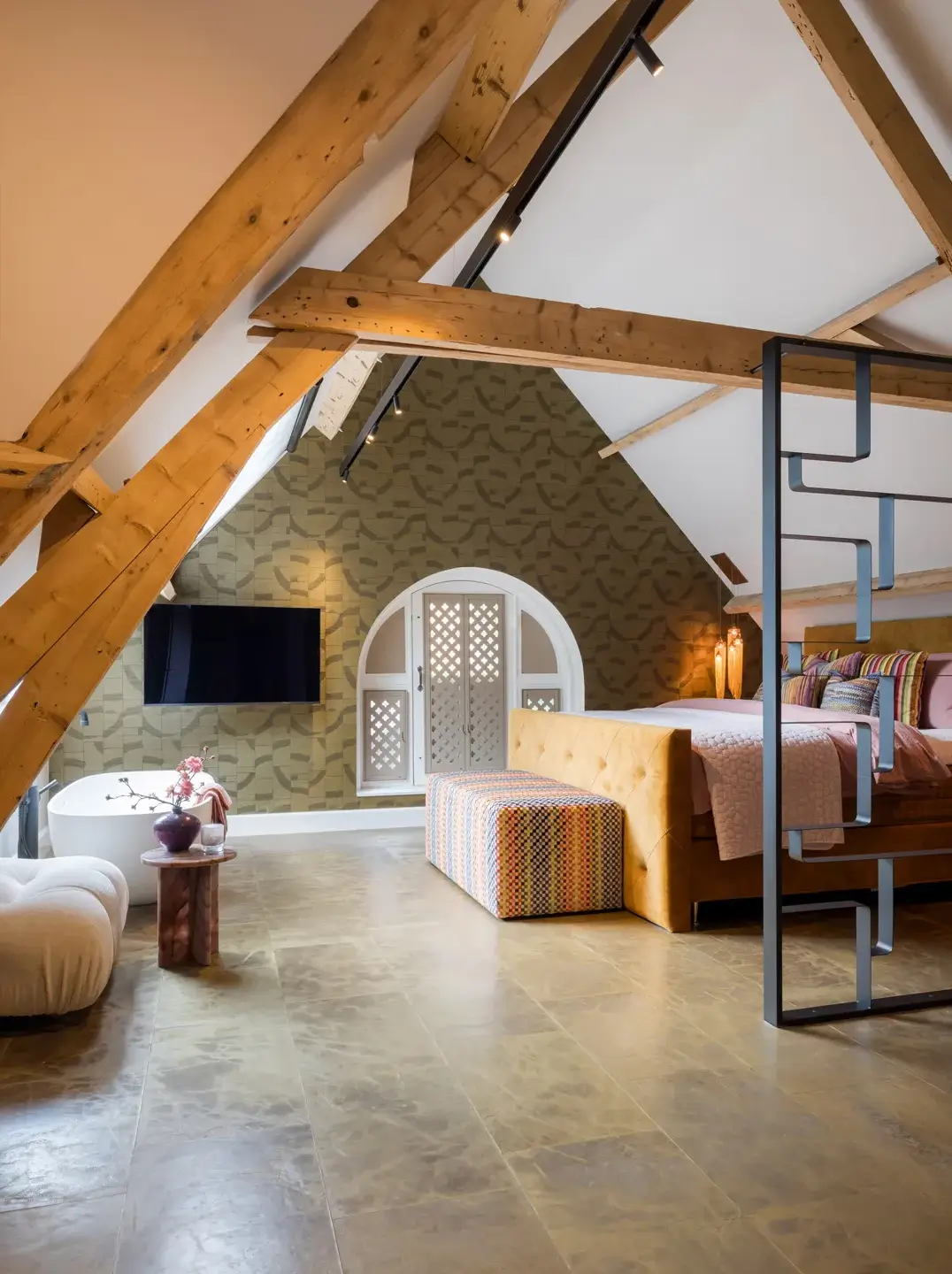 Luxurious Interiors and Natural Materials in A Historic City Villa 18 natural-materials-world-influences-luxurious-home-netherlands