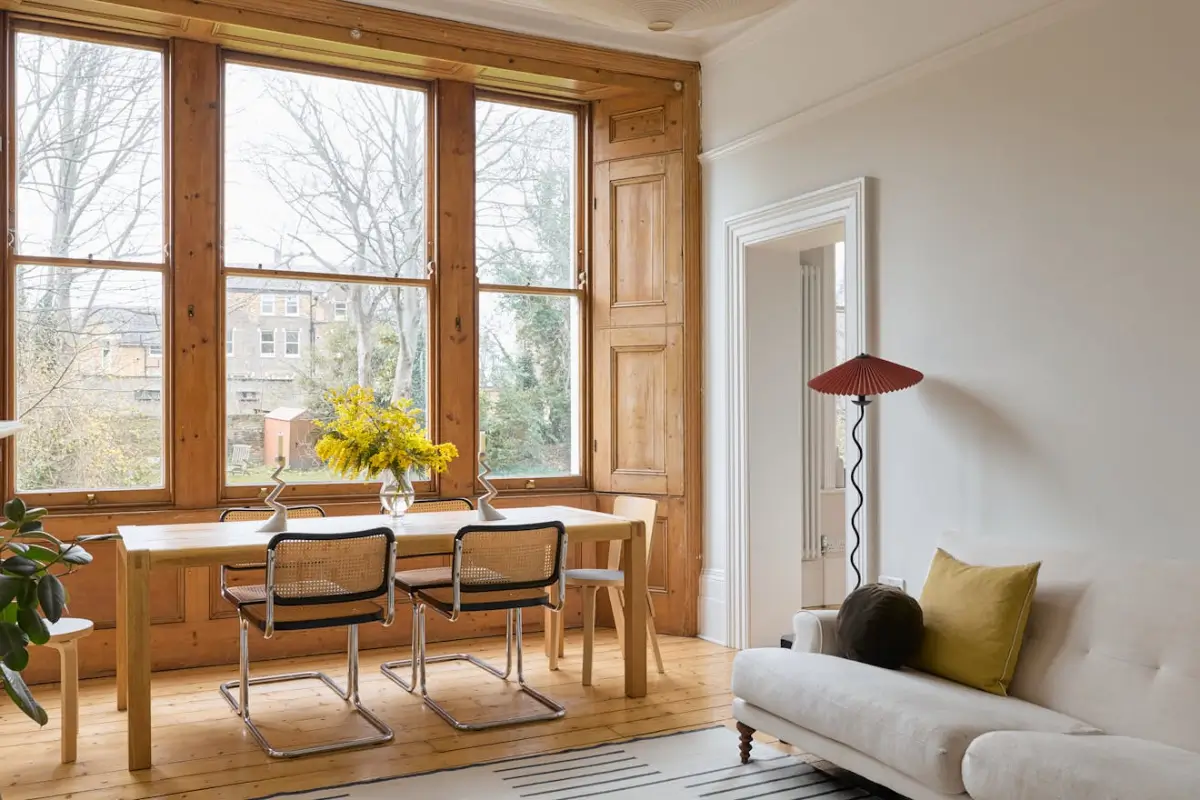 Large Windows and a Pared Back Palette in a Victorian London Apartment 2 pared-back-interiors-victorian-apartment-london