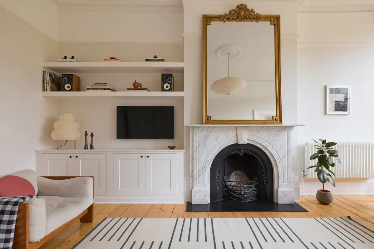 Large Windows and a Pared Back Palette in a Victorian London Apartment 6 pared-back-interiors-victorian-apartment-london