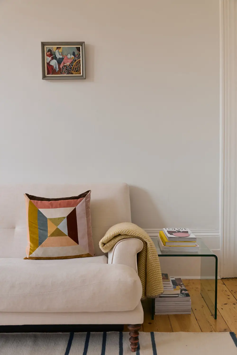 Large Windows and a Pared Back Palette in a Victorian London Apartment 9 pared-back-interiors-victorian-apartment-london