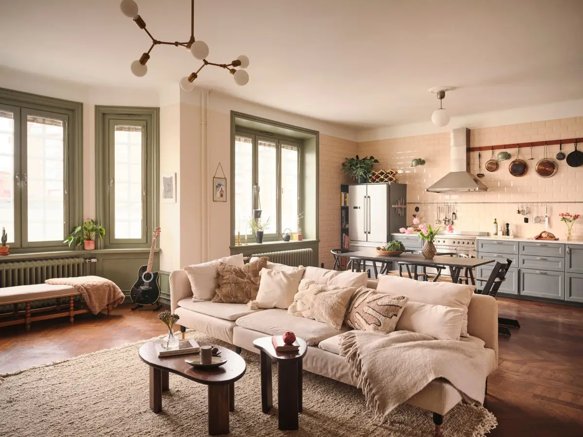 A Spacious Turn-of-the-Century Apartment Painted in Pink, Beige, and Green Tones 1 pink-green-beige-tones-spacious-turn-of-the-century-apartment-stockholm-nordroom