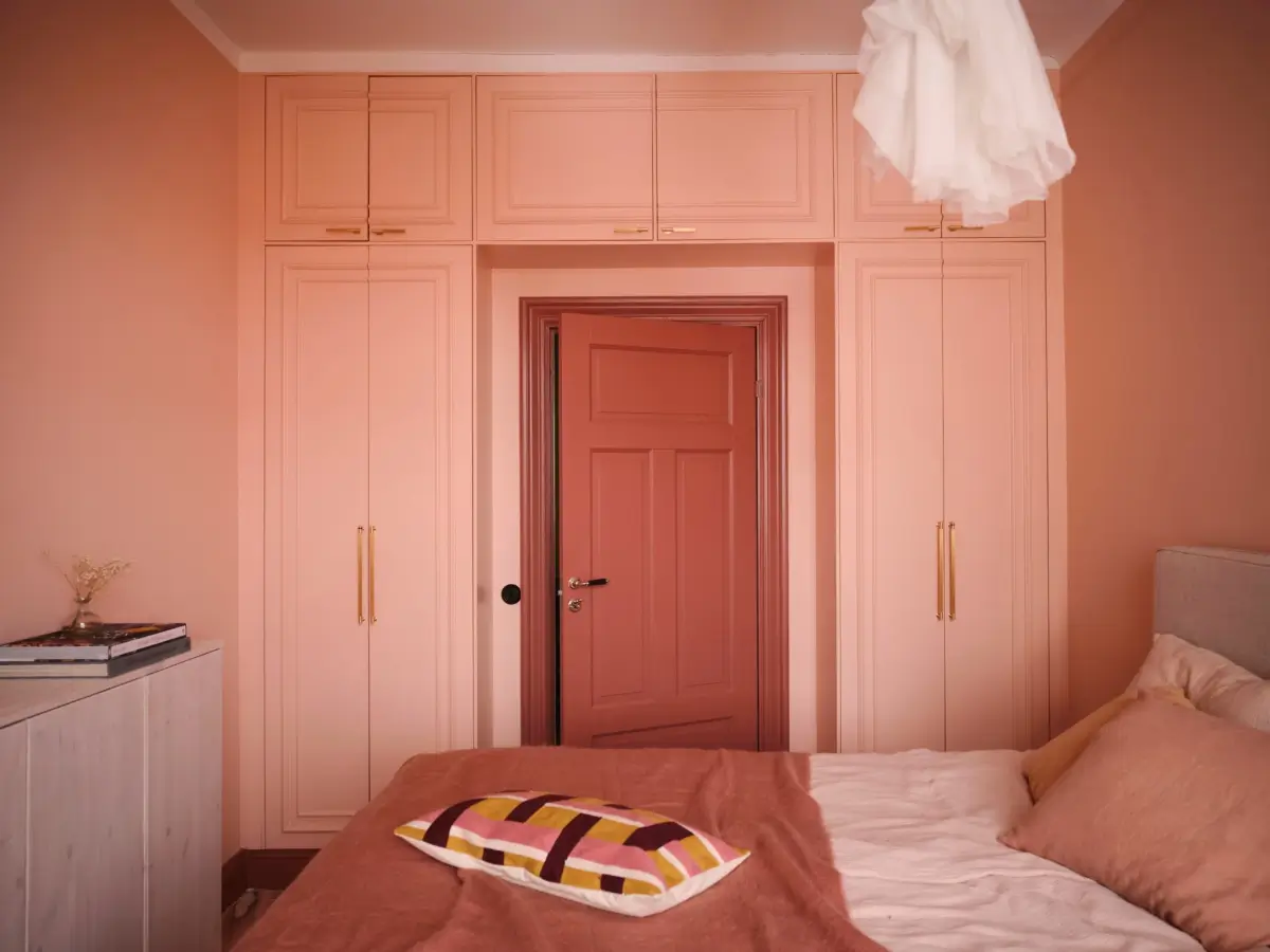 A Spacious Turn-of-the-Century Apartment Painted in Pink, Beige, and Green Tones 19 pink-green-beige-tones-spacious-turn-of-the-century-apartment-stockholm-nordroom