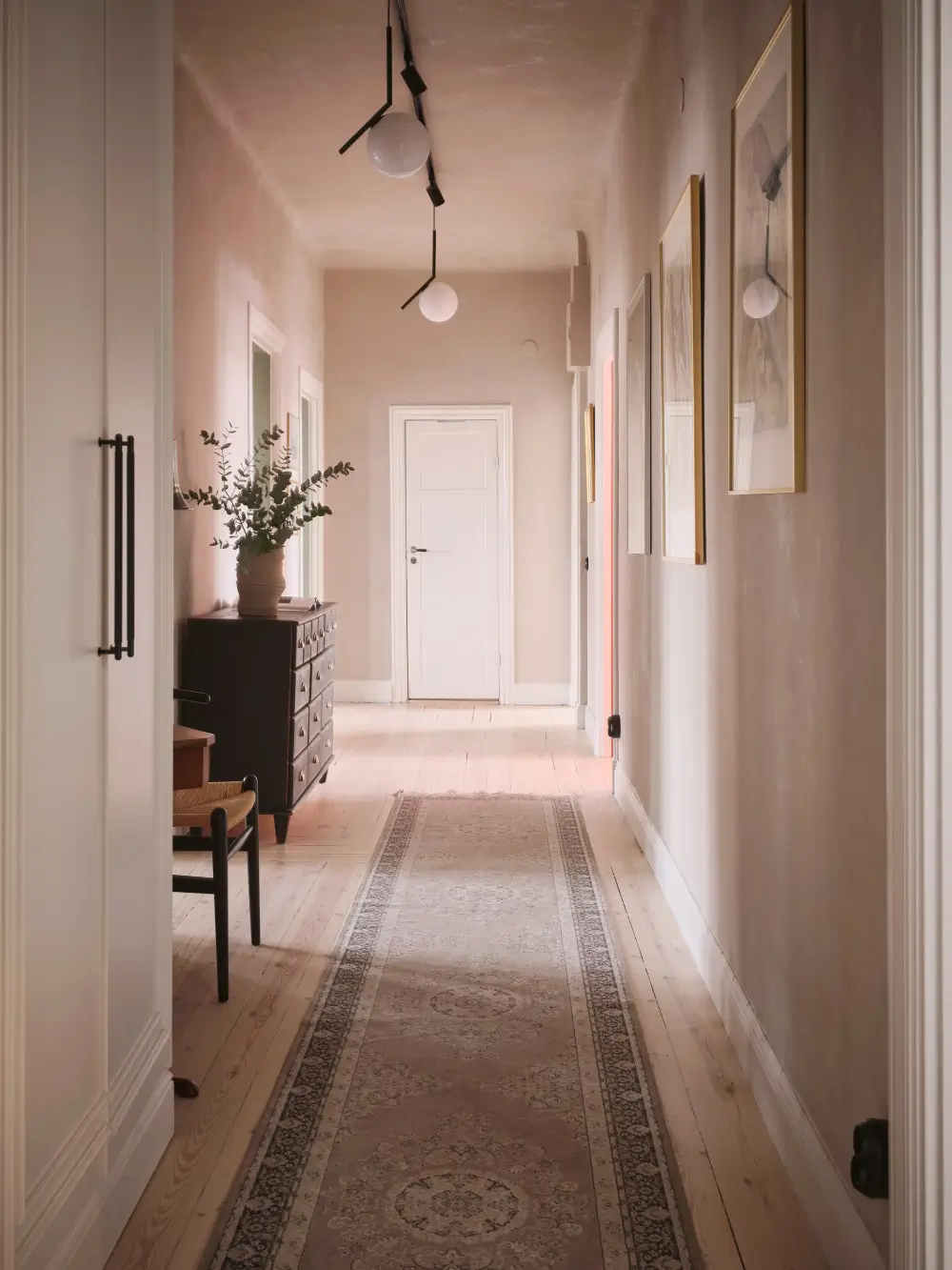 A Spacious Turn-of-the-Century Apartment Painted in Pink, Beige, and Green Tones 14 pink-green-beige-tones-spacious-turn-of-the-century-apartment-stockholm-nordroom