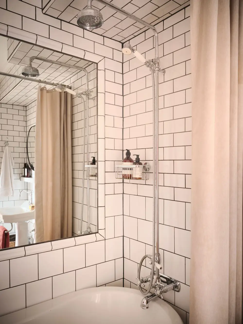 A Spacious Turn-of-the-Century Apartment Painted in Pink, Beige, and Green Tones 29 pink-green-beige-tones-spacious-turn-of-the-century-apartment-stockholm-nordroom