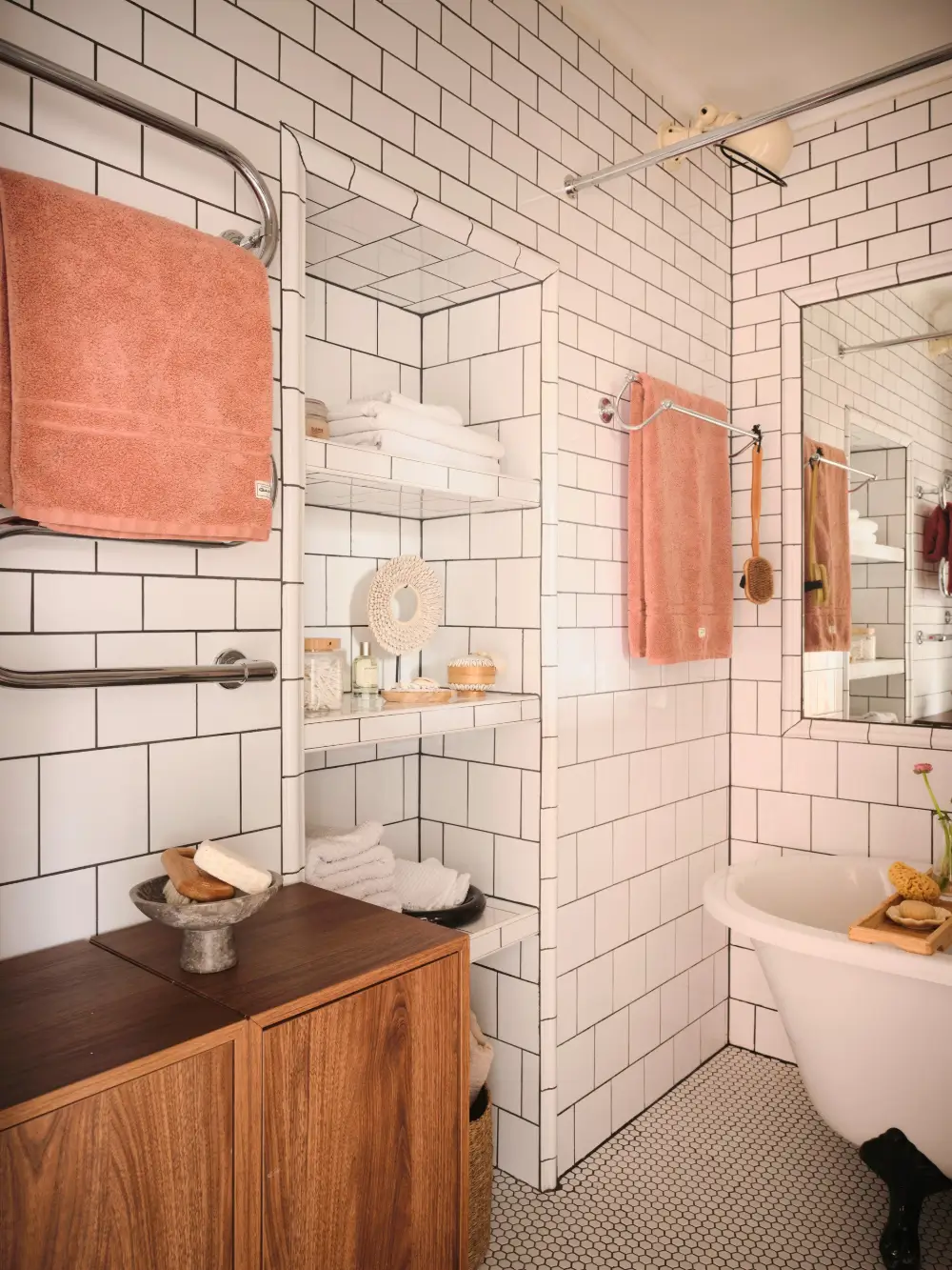 A Spacious Turn-of-the-Century Apartment Painted in Pink, Beige, and Green Tones 30 pink-green-beige-tones-spacious-turn-of-the-century-apartment-stockholm-nordroom