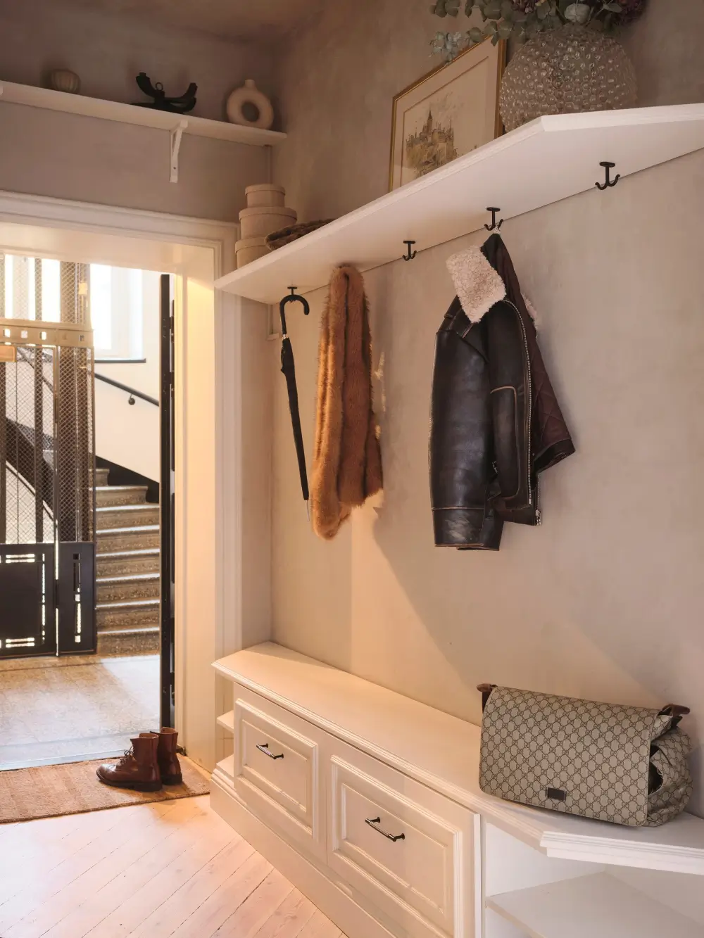 A Spacious Turn-of-the-Century Apartment Painted in Pink, Beige, and Green Tones 35 pink-green-beige-tones-spacious-turn-of-the-century-apartment-stockholm-nordroom