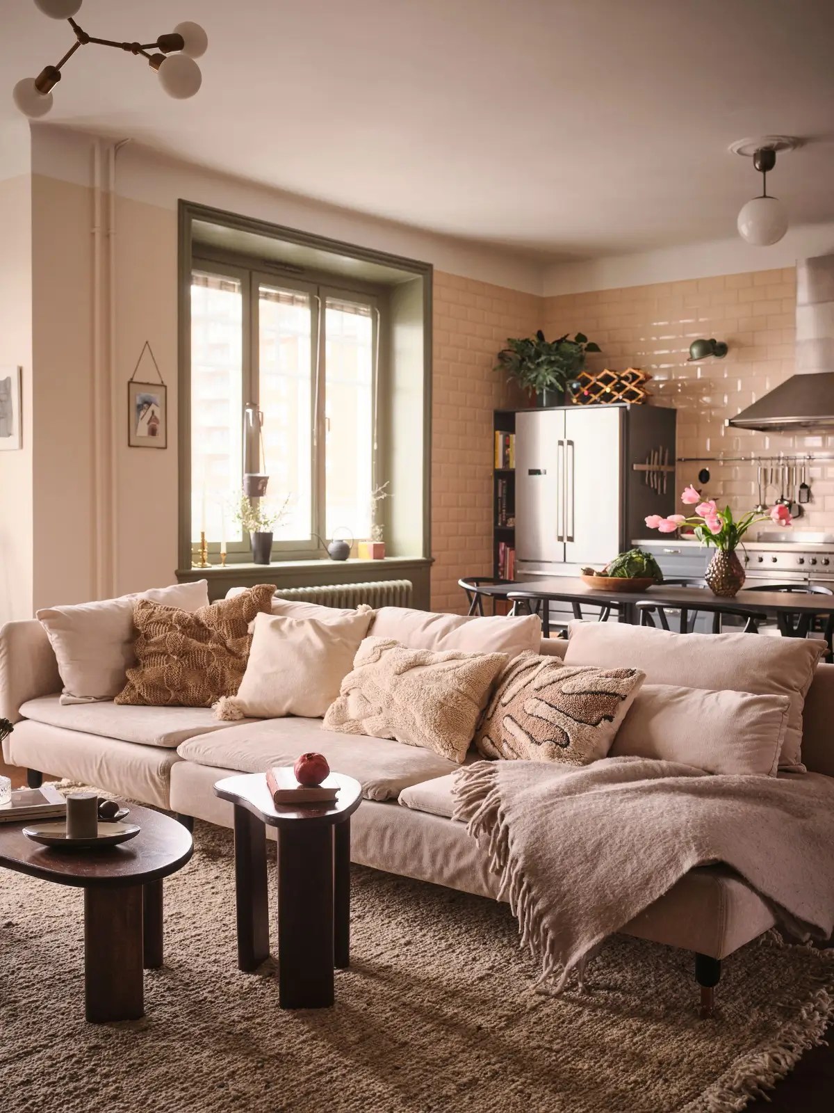 pink-green-beige-tones-spacious-turn-of-the-century-apartment-stockholm-nordroom