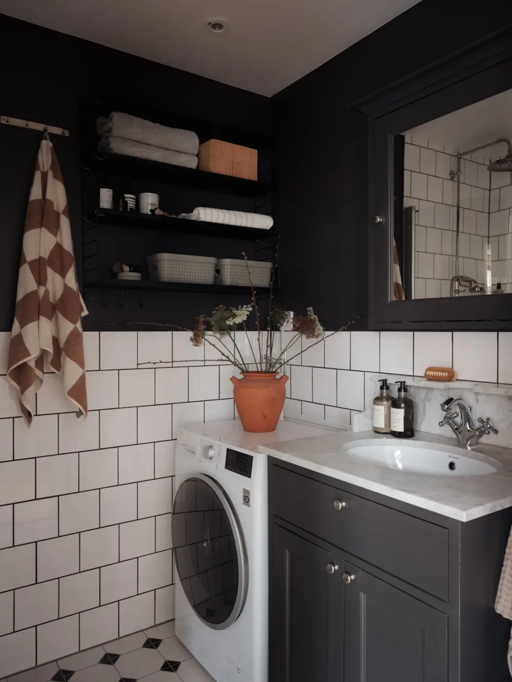 A Serene Duplex Apartment Pairs Period Elements with Modern Comforts 27 renovated-19th-century-duplex-apartment-sweden-nordroom