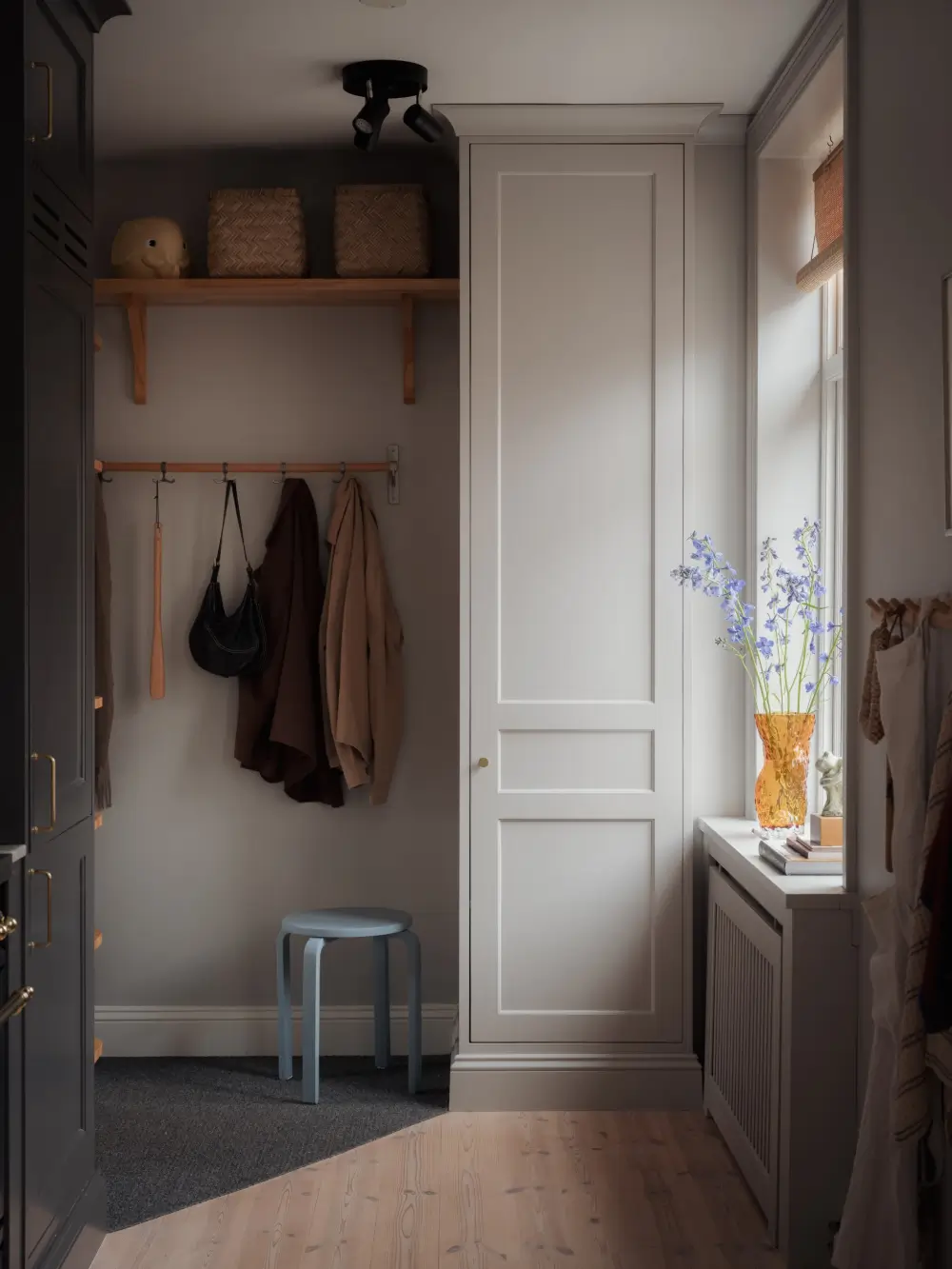 A Serene Duplex Apartment Pairs Period Elements with Modern Comforts 9 renovated-19th-century-duplex-apartment-sweden-nordroom