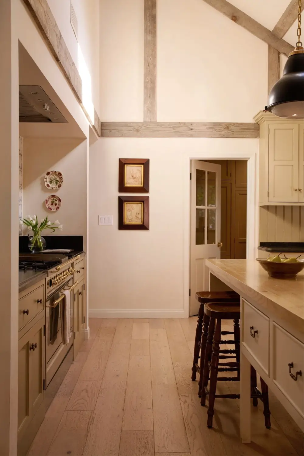 renovated-california-ranch-los-angeles