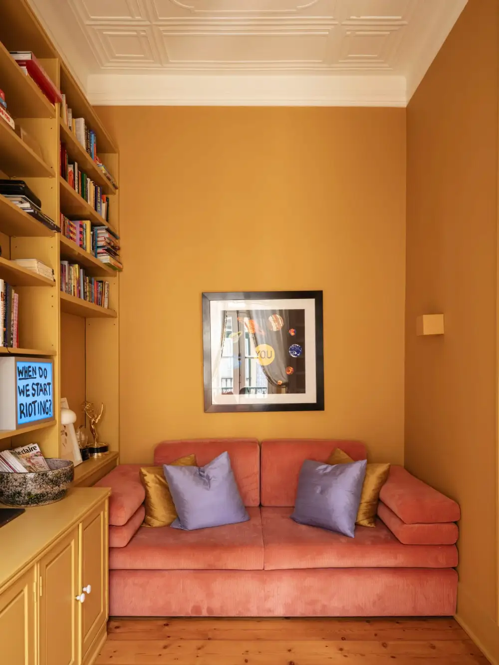 Rich Colors and Period Features in a Renovated Garden Apartment in Lisbon 7 renovated-garden-apartment-lisbon-nordroom