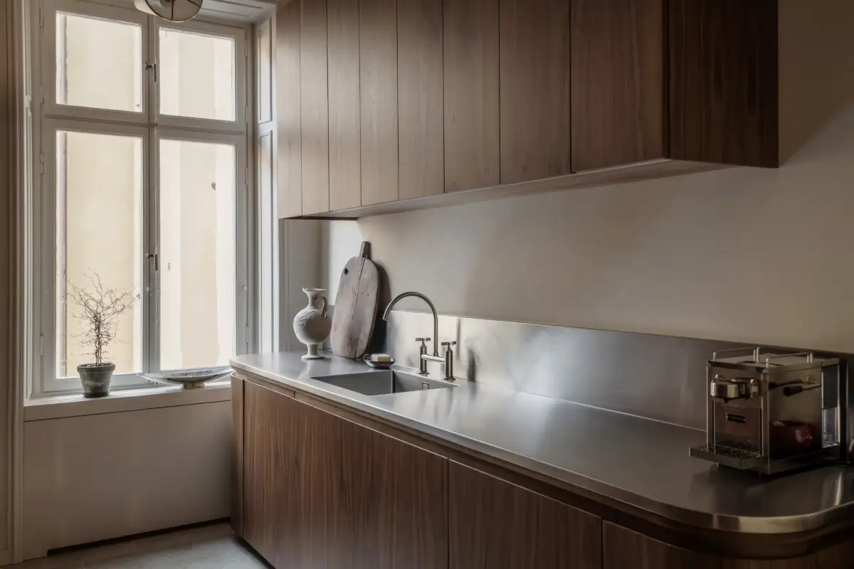 Turn-of-the-Century Charm and Design Classics in a Stockholm Apartment 12 renovated-turn-of-the-century-apartment-stockholm-nordroom