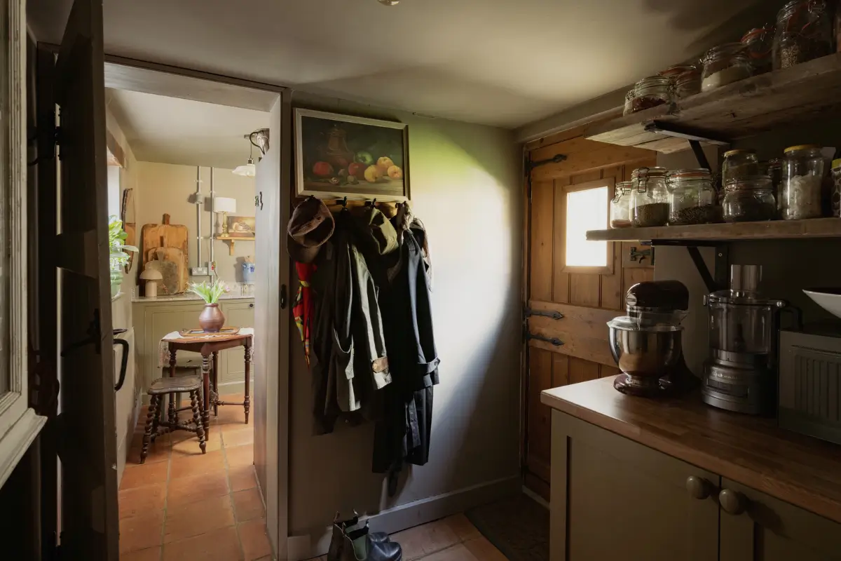 A 19th-Century Old Bank House is a Cozy and Rustic Family Home 12 restored-former-bank-house-england