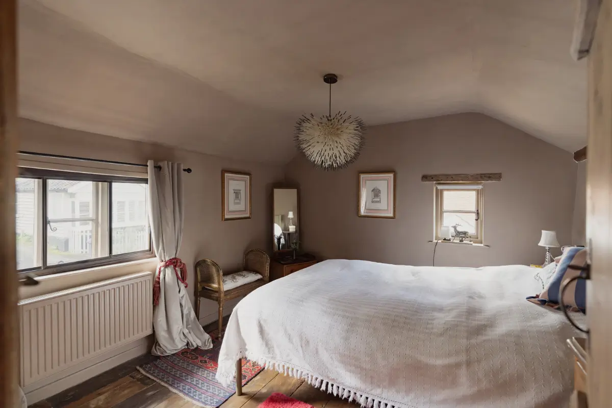 A 19th-Century Old Bank House is a Cozy and Rustic Family Home 18 restored-former-bank-house-england