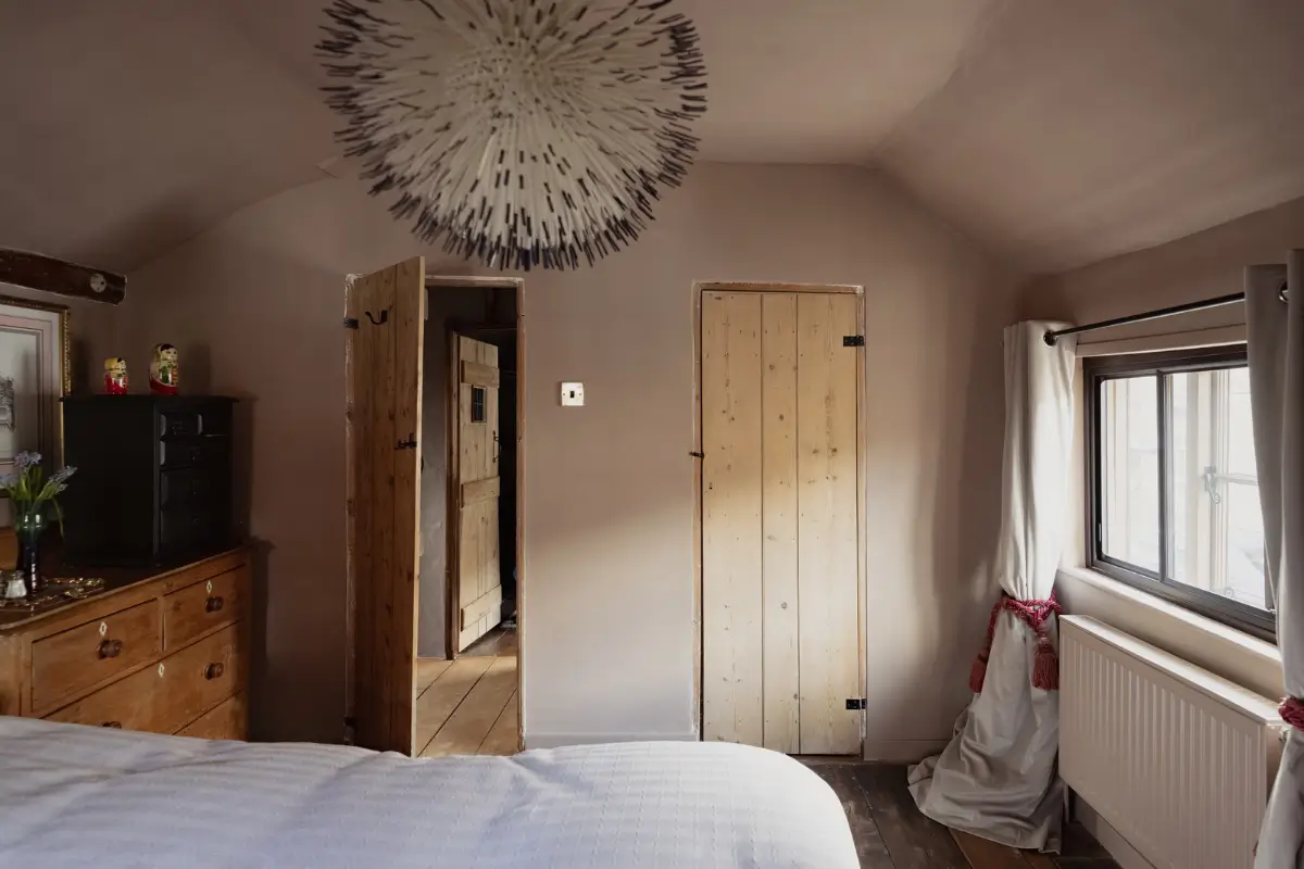 A 19th-Century Old Bank House is a Cozy and Rustic Family Home 20 restored-former-bank-house-england