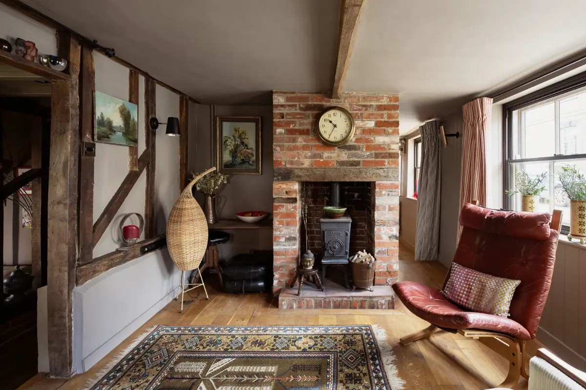 A 19th-Century Old Bank House is a Cozy and Rustic Family Home 2 restored-former-bank-house-england