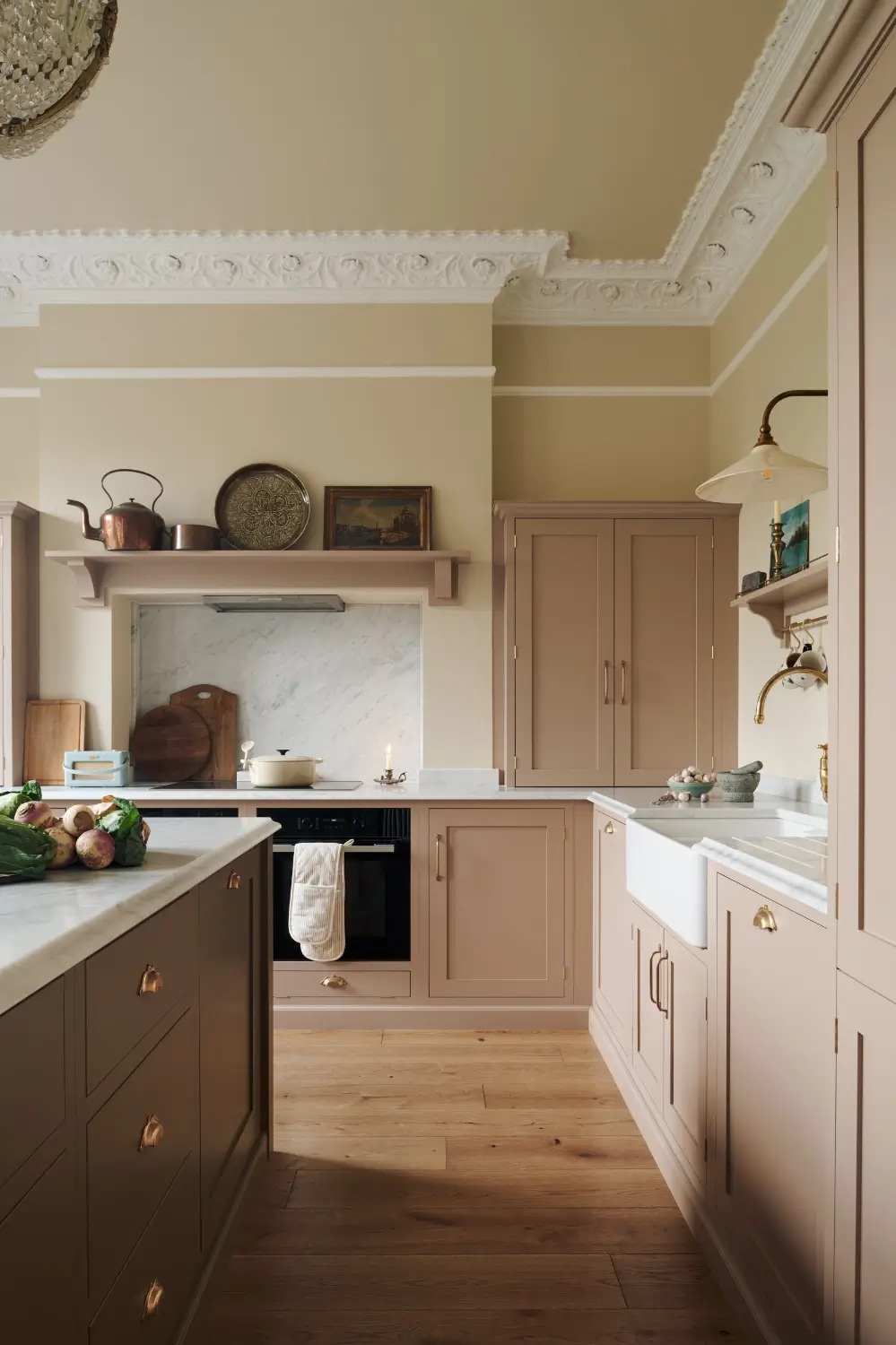 A Romantic Pink deVOL Kitchen in an Edwardian Villa 1 romantic-light-pink-devol-shaker-kitchen-nordroom