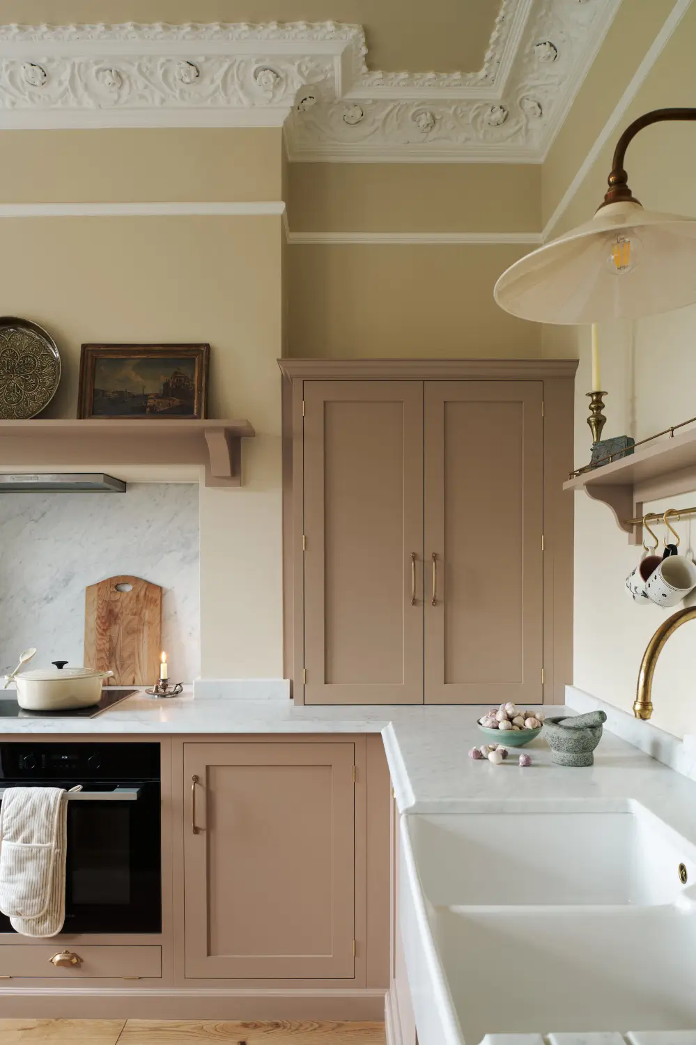 A Romantic Pink deVOL Kitchen in an Edwardian Villa 11 romantic-light-pink-devol-shaker-kitchen-nordroom
