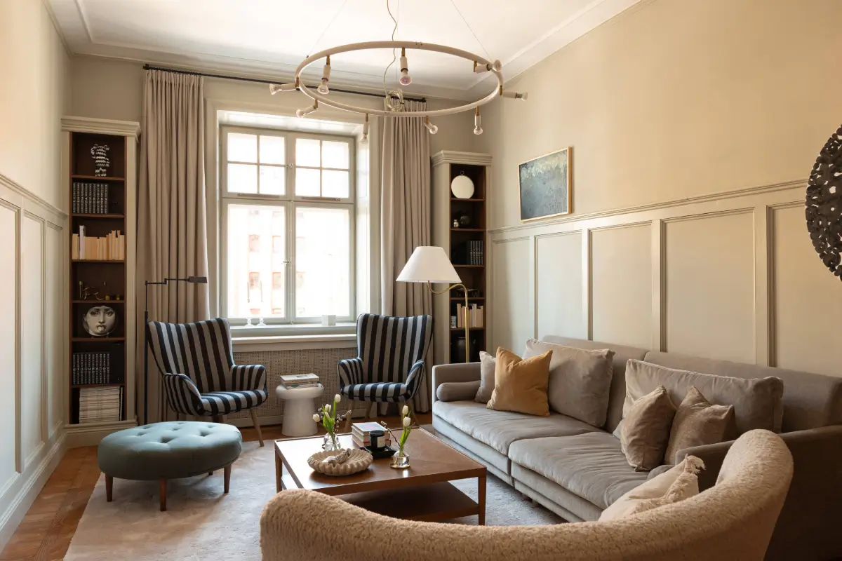 A Spacious Kitchen and Dining Area in a Serene Stockholm Apartment 1 serene-renovated-apartment-large-kitchen-nordroom