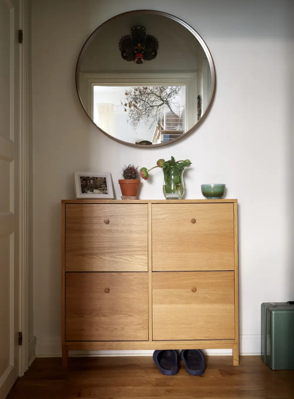 A Small Ground Floor Apartment with Cozy Nooks, Plants, and an IKEA Kitchen 20 small-ground-floor-apartment-stockholm-nordroom