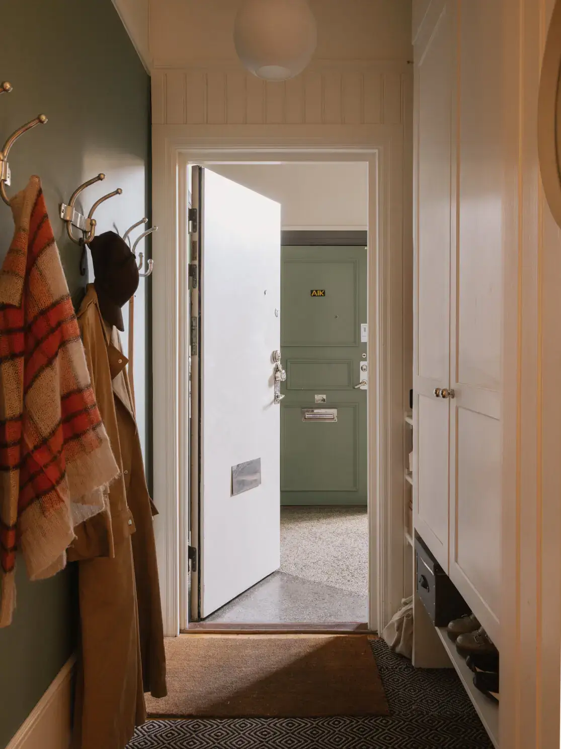 A New Period-Style Kitchen and Bathroom in a Turn-of-the-Century Apartment 25 turn-of-the-century-apartment-custom-built-kitchen-nordroom