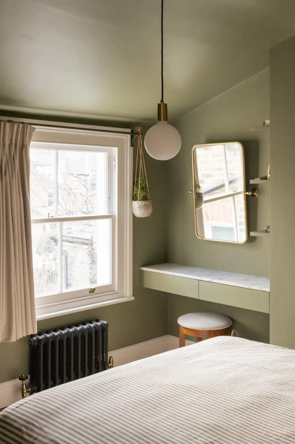 A Two-Bedroom Victorian Apartment with a Yellow Kitchen and a Roof Terrace 21 two-bedroom-victorian-apartment-yellow-kitchen-roof-terrace-nordroom