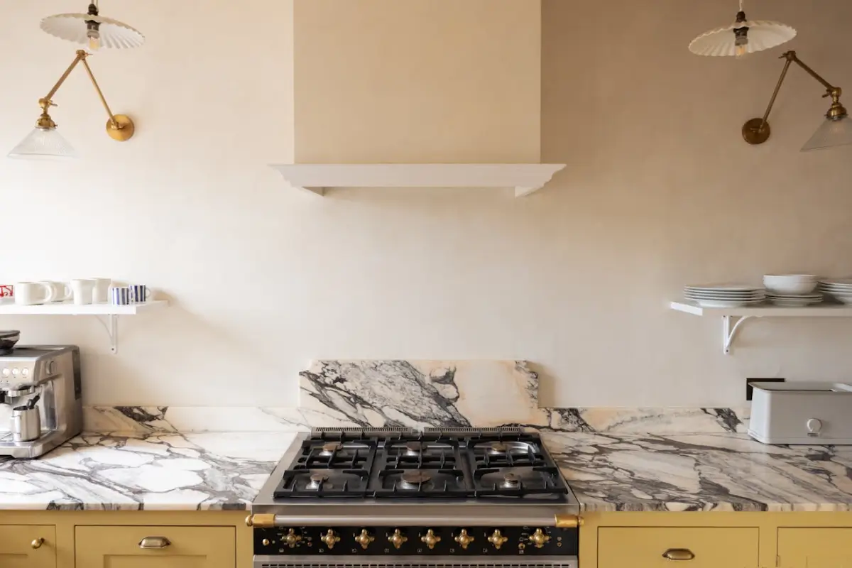 A Two-Bedroom Victorian Apartment with a Yellow Kitchen and a Roof Terrace 17 two-bedroom-victorian-apartment-yellow-kitchen-roof-terrace-nordroom