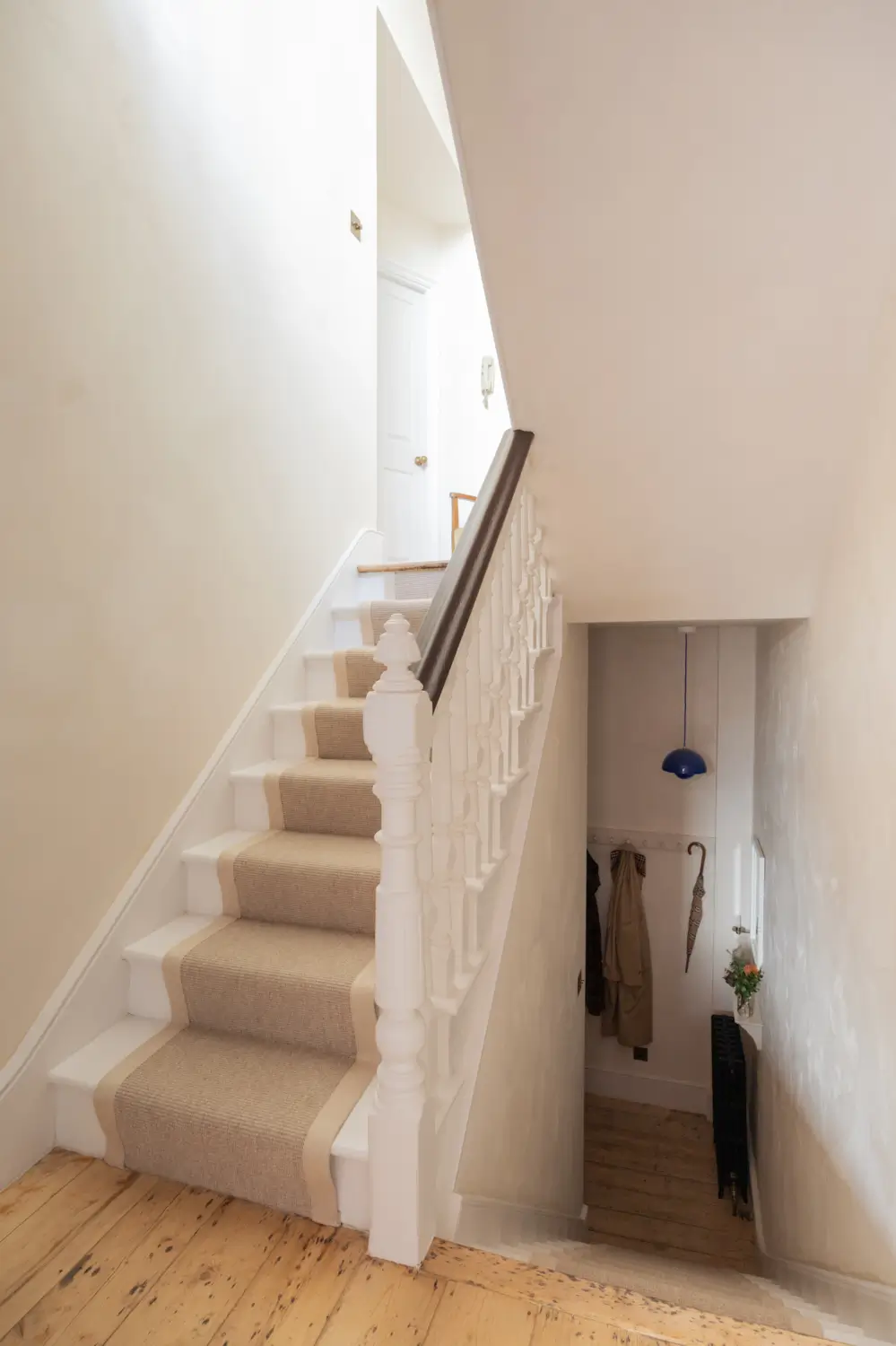 A Two-Bedroom Victorian Apartment with a Yellow Kitchen and a Roof Terrace 34 two-bedroom-victorian-apartment-yellow-kitchen-roof-terrace-nordroom