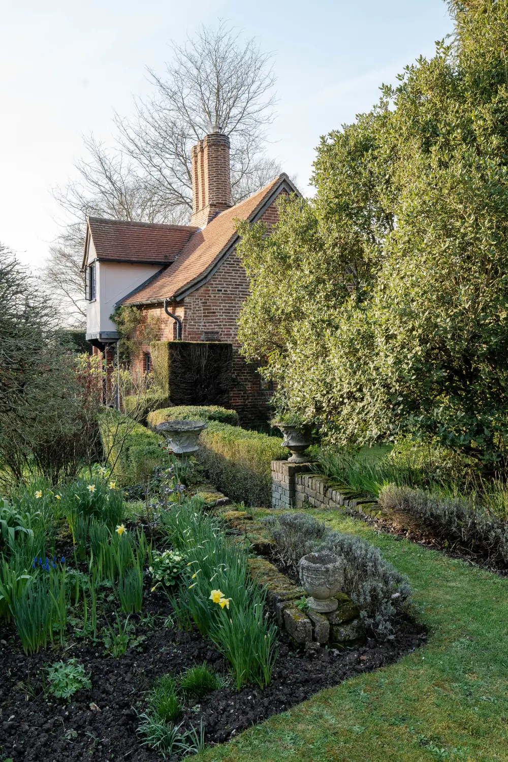 A Mint-Green Kitchen in a 16th-Century English Country House 24 16th-century-country-house-england
