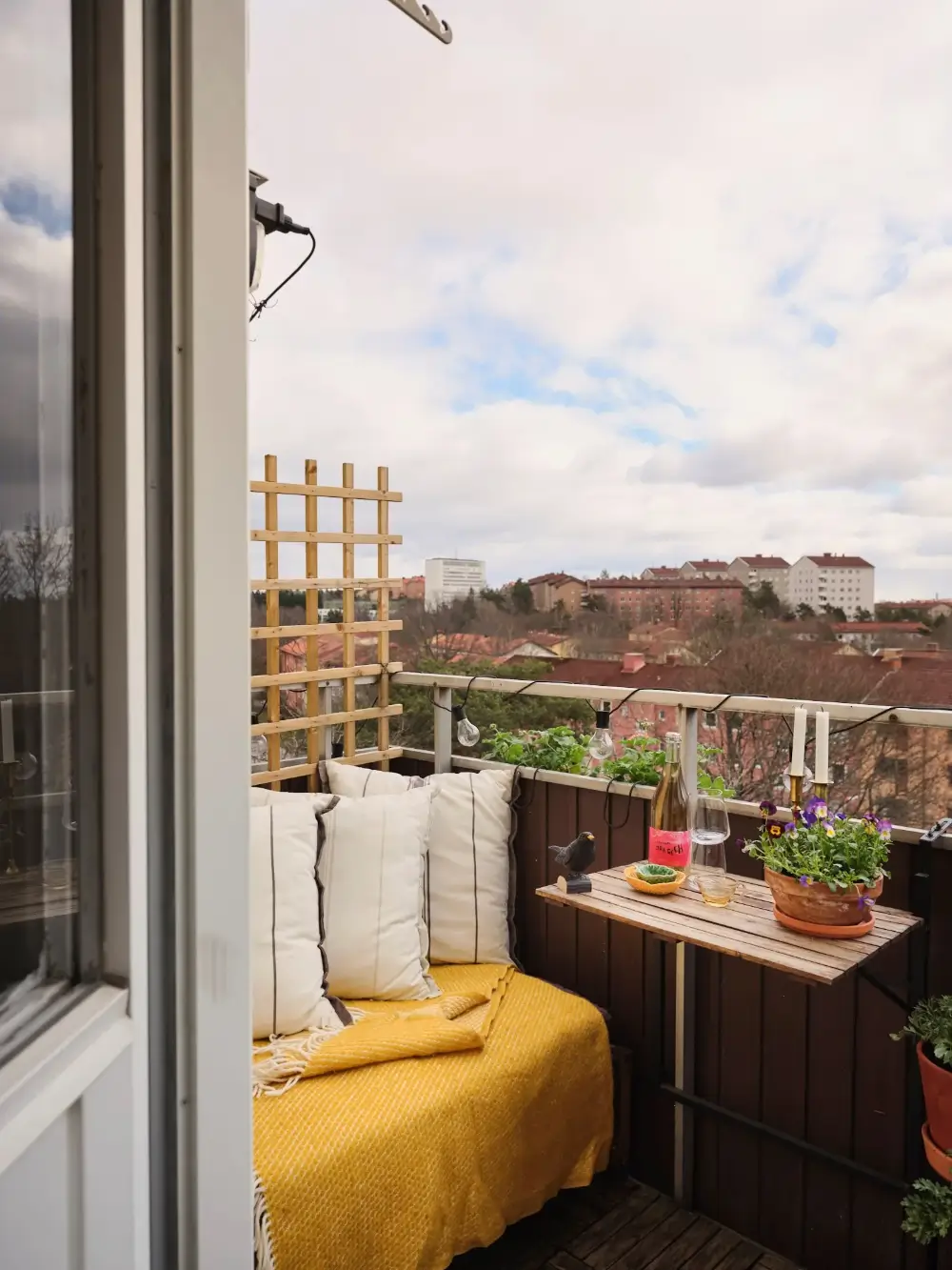 Green Tones, Plants, and Midcentury Design in a 1940s Apartment 6 1940-apartment-spacious-kitchen-nordroom