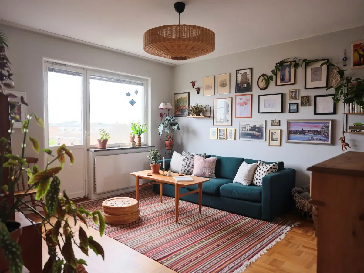 Green Tones, Plants, and Midcentury Design in a 1940s Apartment 1 1940-apartment-spacious-kitchen-nordroom