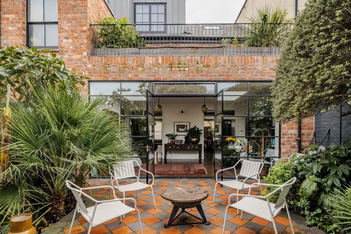 An 1830s Cheltenham Townhouse with a Crittall Glazed Extension 10 19th-century-english-house-crittall-glazed-extension