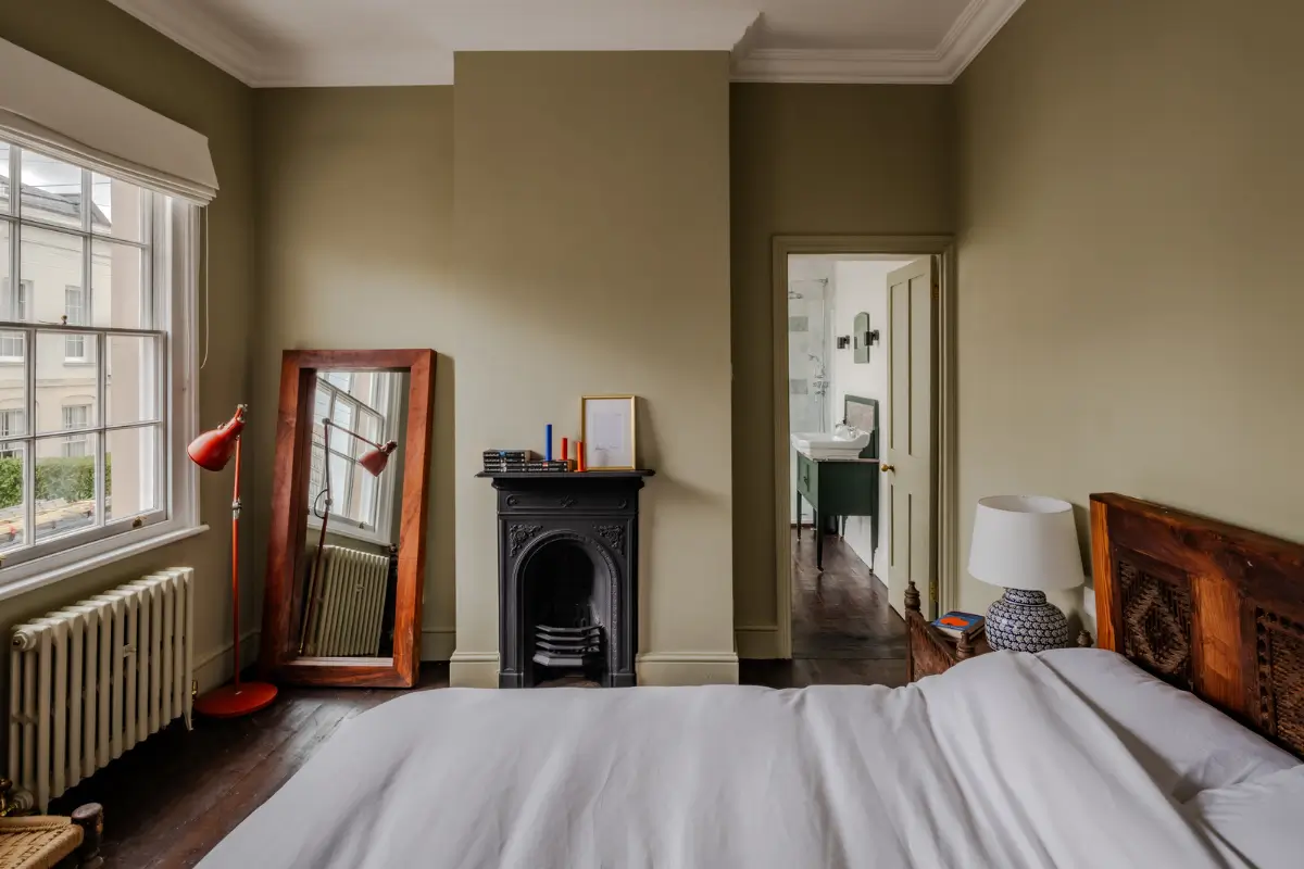 An 1830s Cheltenham Townhouse with a Crittall Glazed Extension 19 19th-century-english-house-crittall-glazed-extension