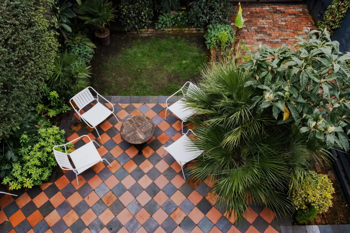 An 1830s Cheltenham Townhouse with a Crittall Glazed Extension 32 19th-century-english-house-crittall-glazed-extension