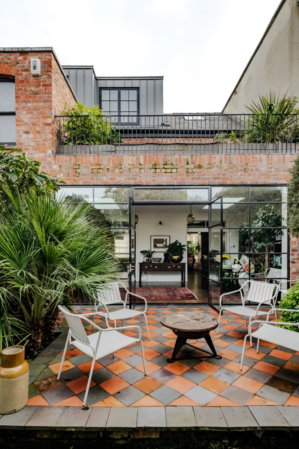 An 1830s Cheltenham Townhouse with a Crittall Glazed Extension 13 19th-century-english-house-crittall-glazed-extension