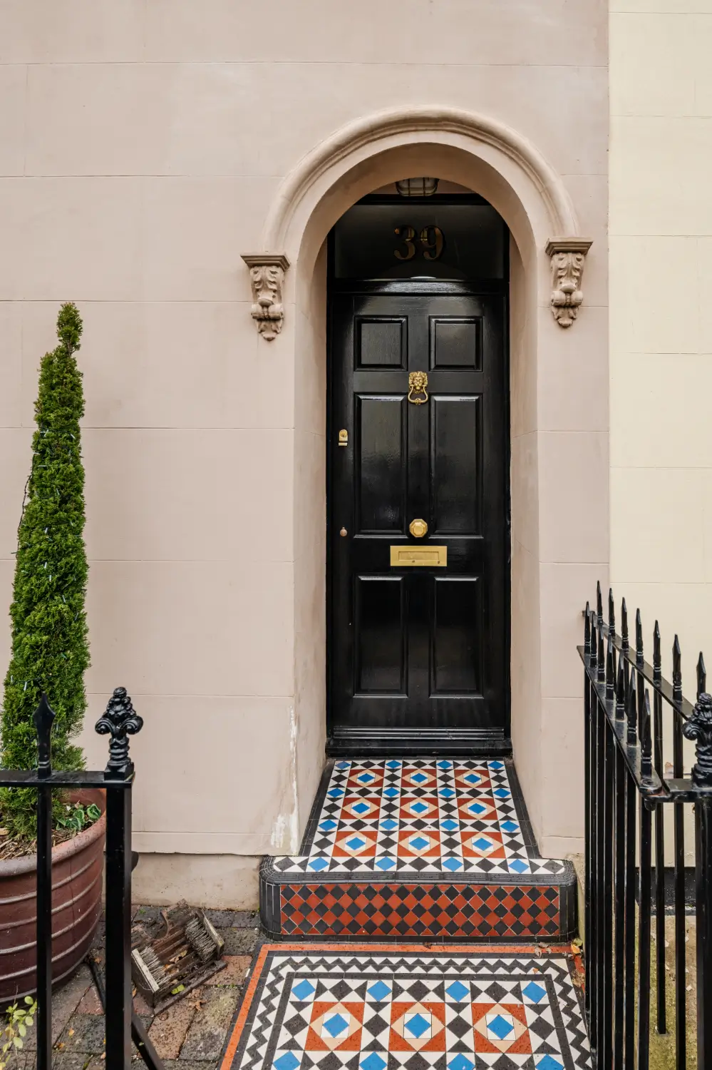An 1830s Cheltenham Townhouse with a Crittall Glazed Extension 33 19th-century-english-house-crittall-glazed-extension