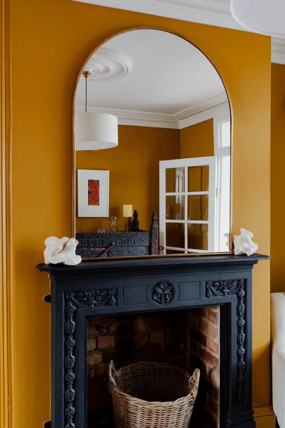 An 1830s Cheltenham Townhouse with a Crittall Glazed Extension 4 19th-century-english-house-crittall-glazed-extension