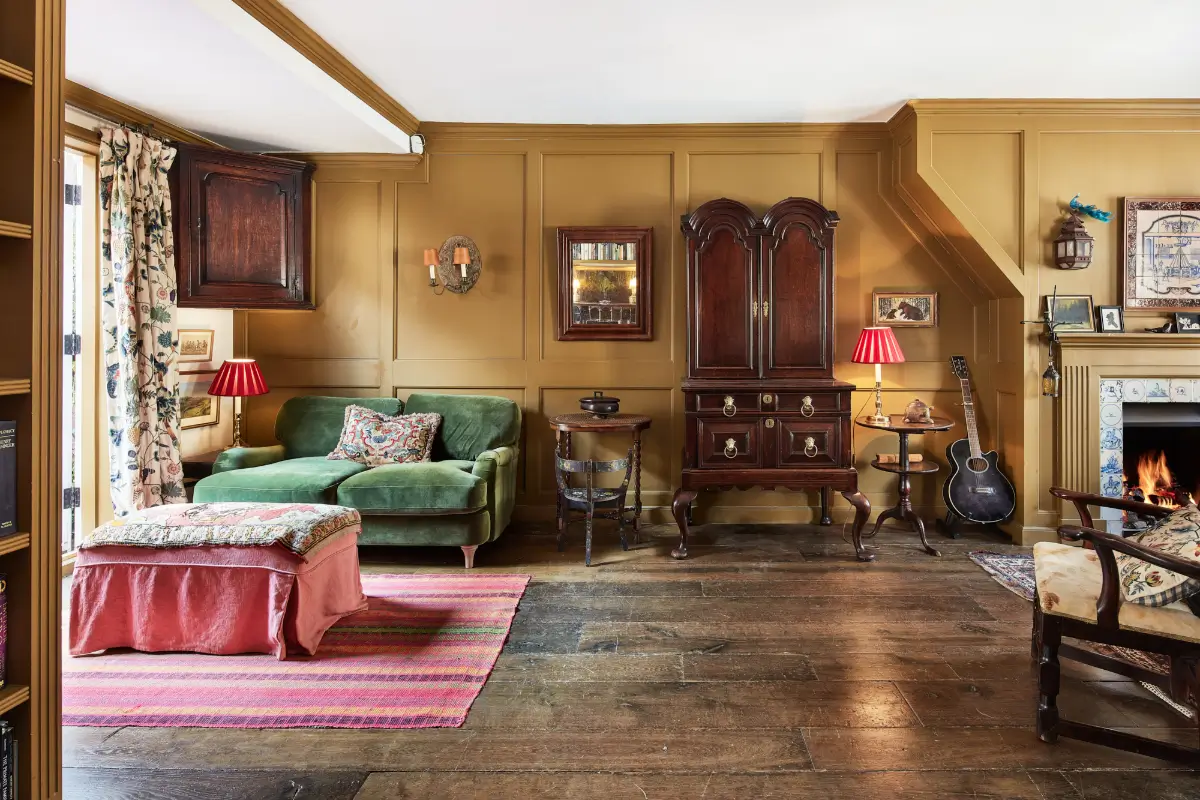 Rich Interiors and Historic Character in a Kensington Townhouse 6 antique-interiors-period-character-london-townhouse