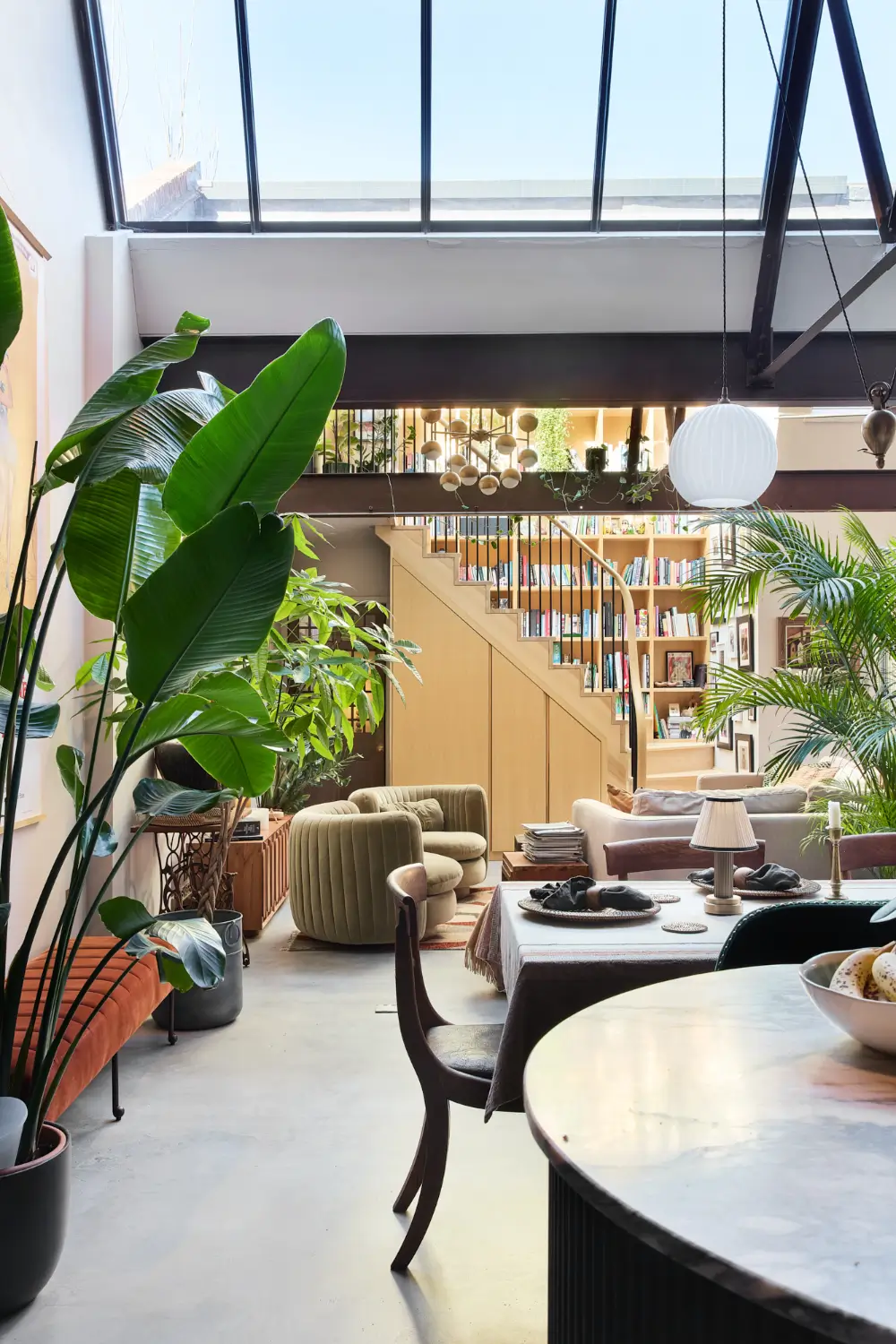 Volume and Light in a Converted 1920s Industrial Building in West London 5 architect-designed-converted-art-deco-industrial-building-london