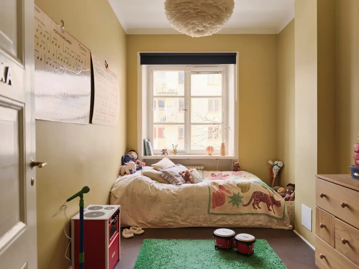 Modern Elements, Fun Colors, and Period Charm in a Stockholm Apartment 21 bright-1920s-apartment-sodermalm-stockholm-nordroom