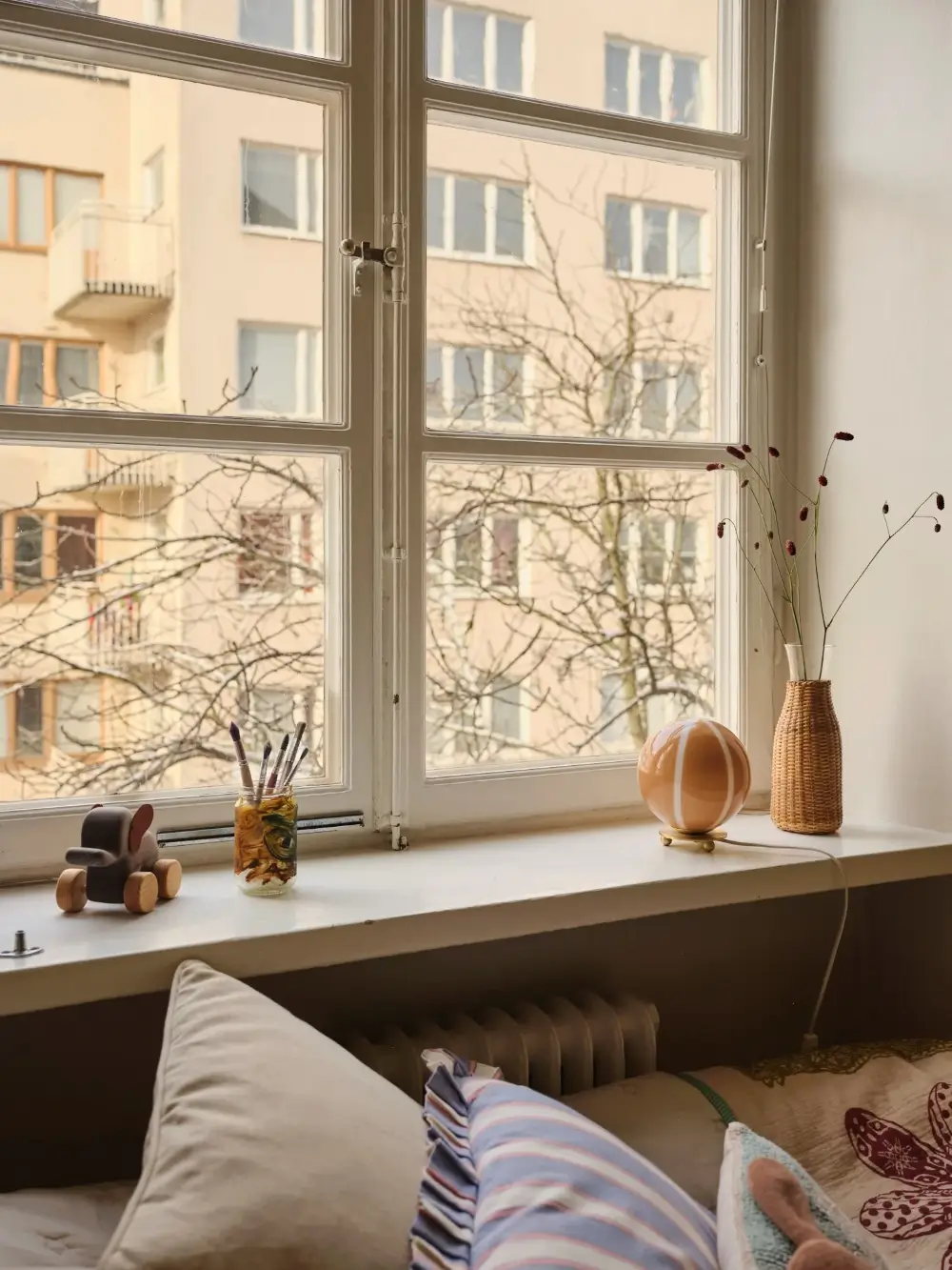 Modern Elements, Fun Colors, and Period Charm in a Stockholm Apartment 22 bright-1920s-apartment-sodermalm-stockholm-nordroom