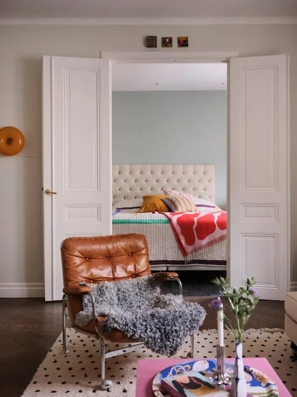 Modern Elements, Fun Colors, and Period Charm in a Stockholm Apartment 7 bright-1920s-apartment-sodermalm-stockholm-nordroom