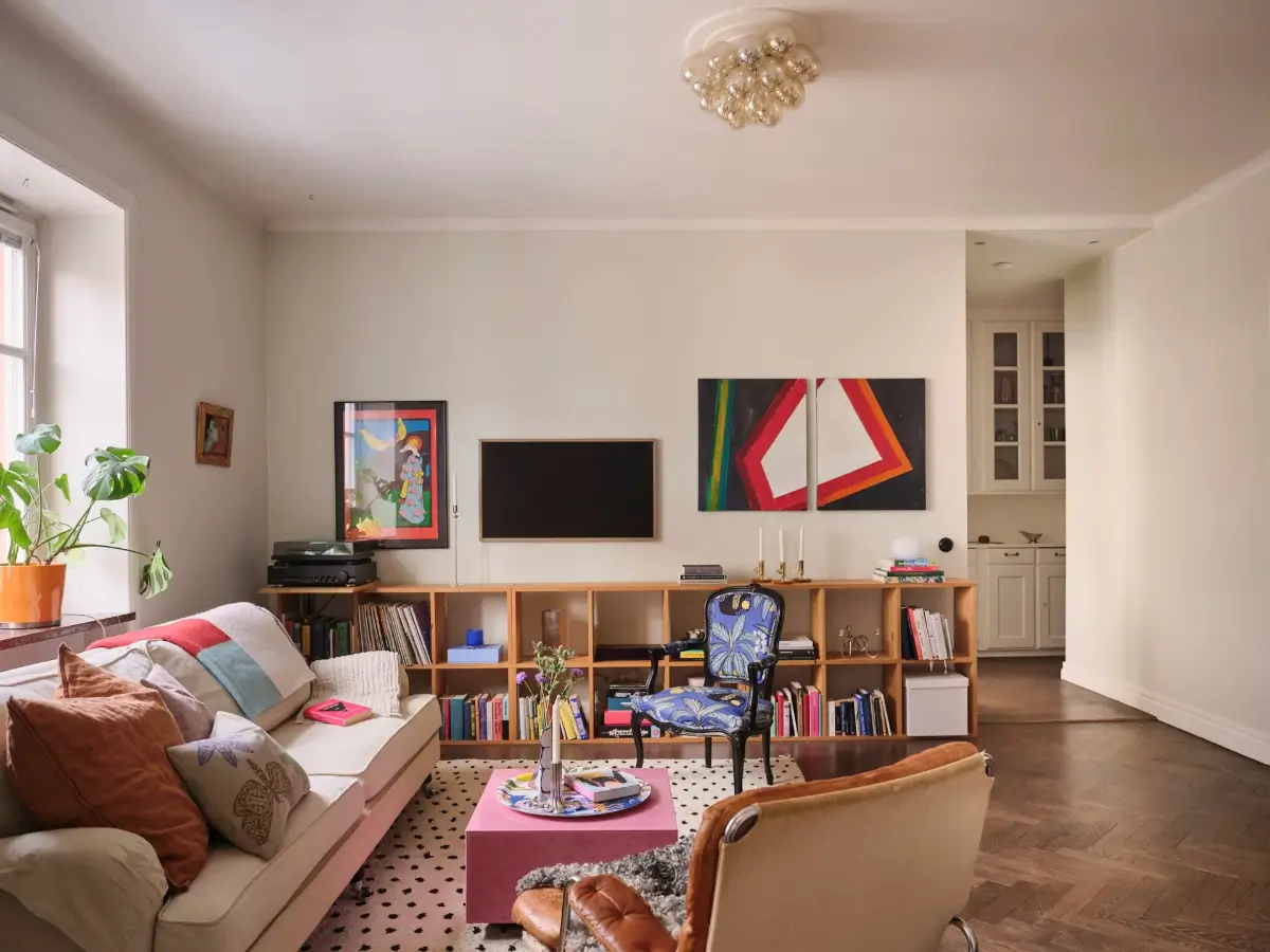 Modern Elements, Fun Colors, and Period Charm in a Stockholm Apartment 3 bright-1920s-apartment-sodermalm-stockholm-nordroom