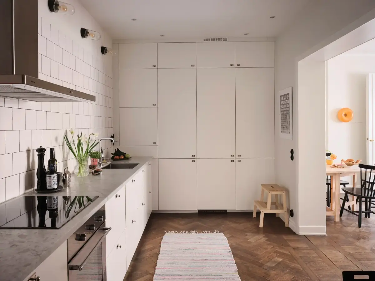 Modern Elements, Fun Colors, and Period Charm in a Stockholm Apartment 19 bright-1920s-apartment-sodermalm-stockholm-nordroom