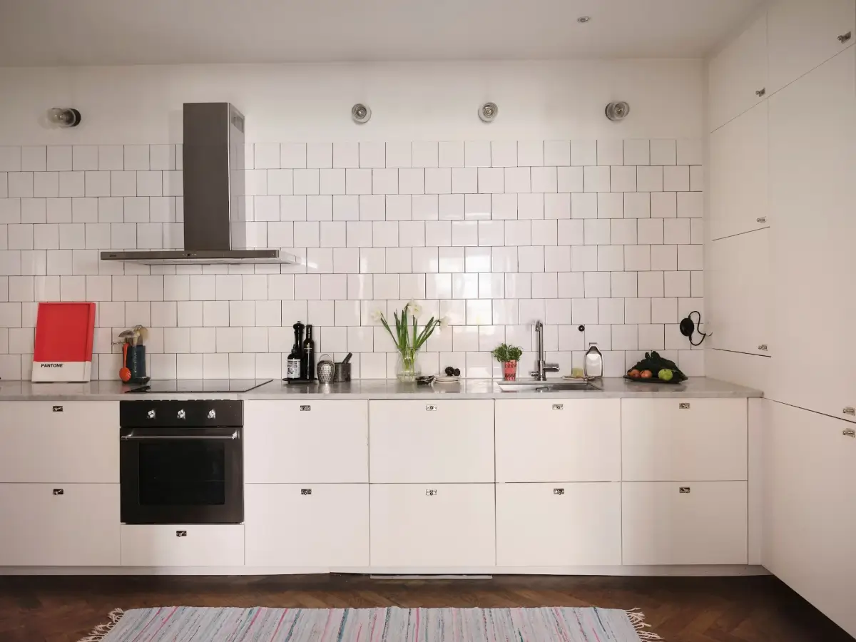 Modern Elements, Fun Colors, and Period Charm in a Stockholm Apartment 18 bright-1920s-apartment-sodermalm-stockholm-nordroom