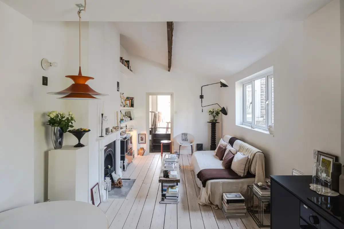 Bright Interiors Pair Modern Design with Victorian Elements in a London Apartment 1 bright-one-bedroom-london-apartment-garden-victorian-terrace