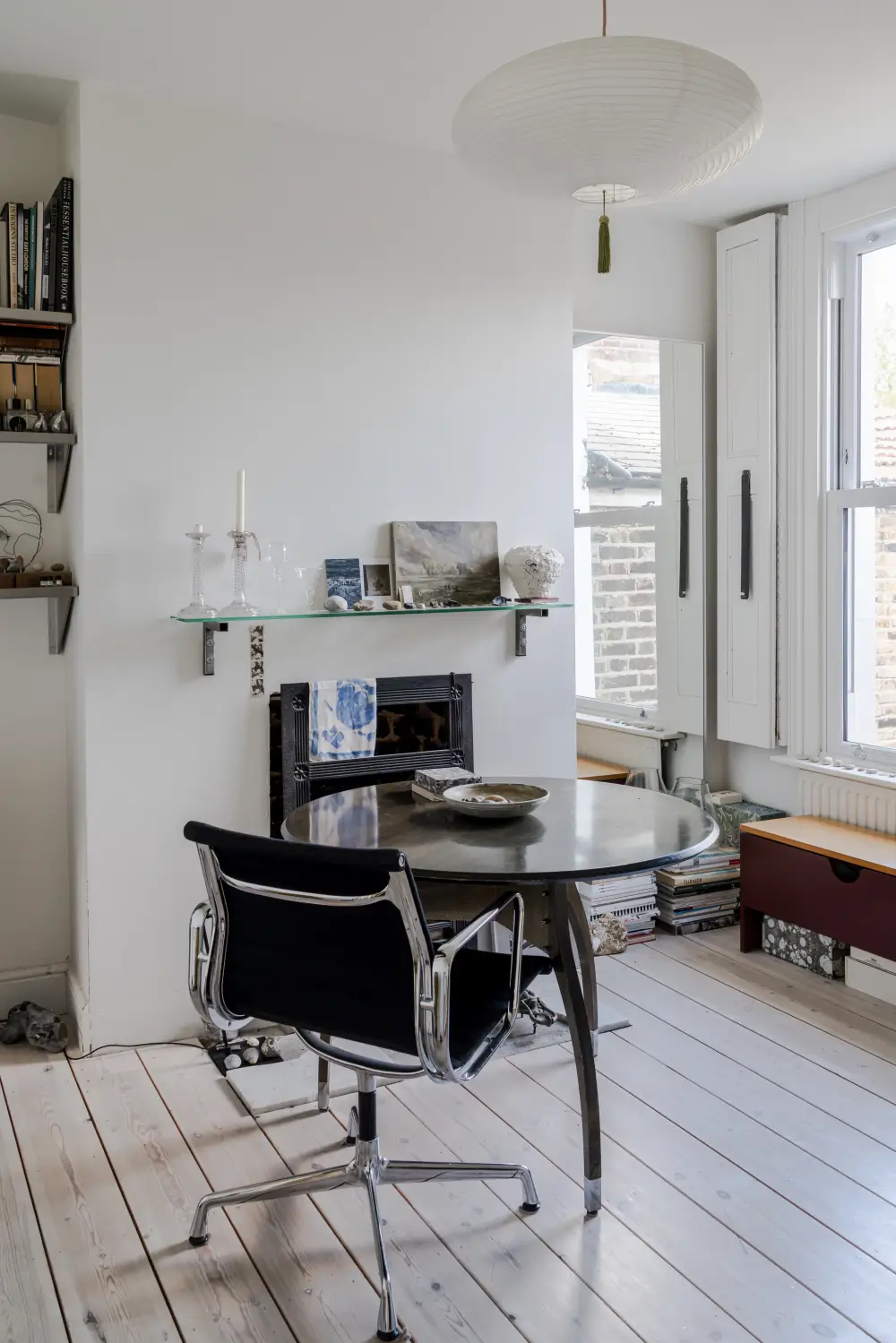 Bright Interiors Pair Modern Design with Victorian Elements in a London Apartment 10 bright-one-bedroom-london-apartment-garden-victorian-terrace