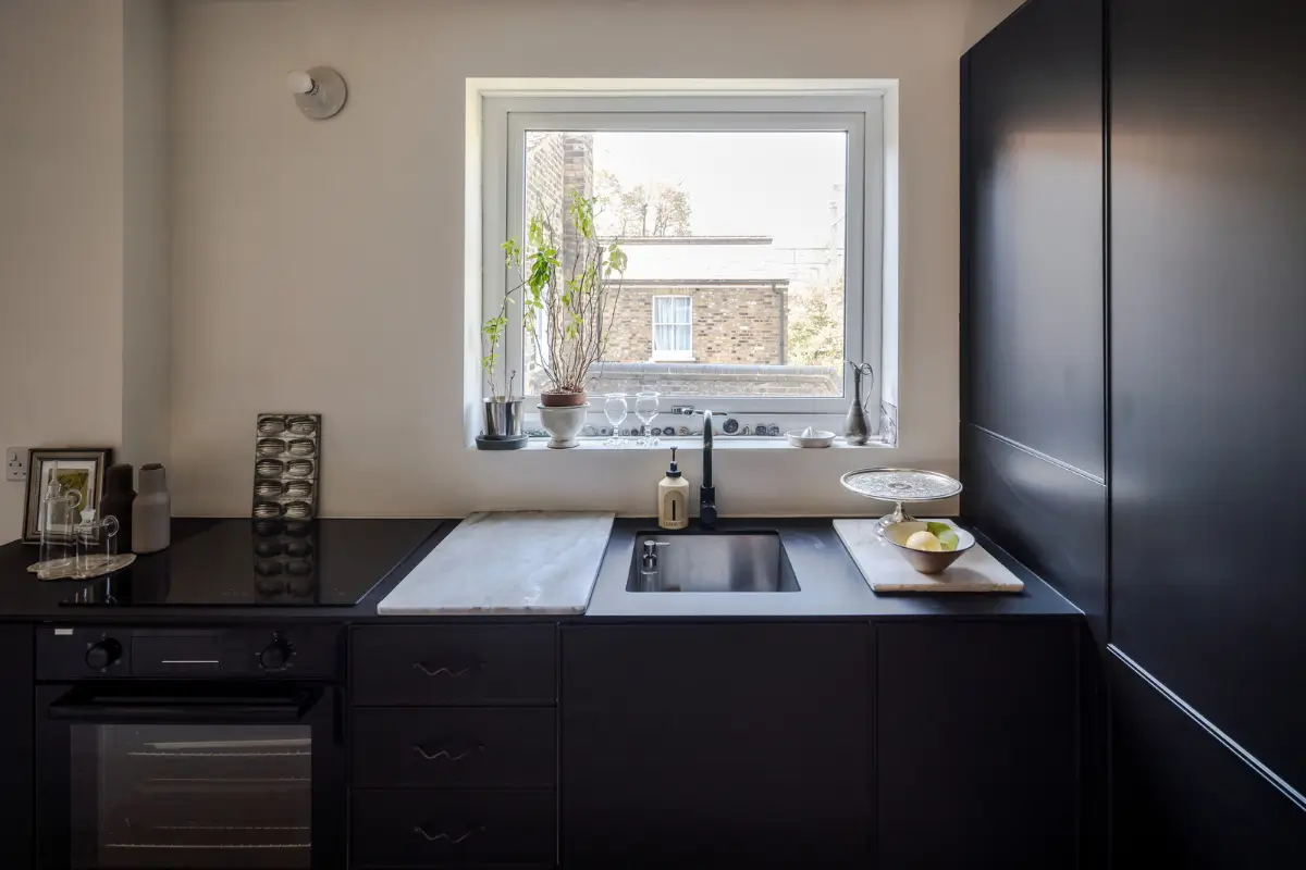 Bright Interiors Pair Modern Design with Victorian Elements in a London Apartment 8 bright-one-bedroom-london-apartment-garden-victorian-terrace